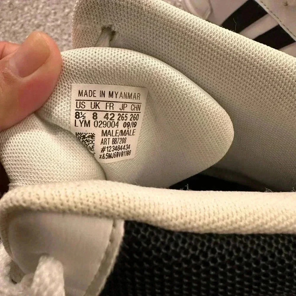 Men’s Adidas High Top size 8 1/2 - Picture 4 of 6